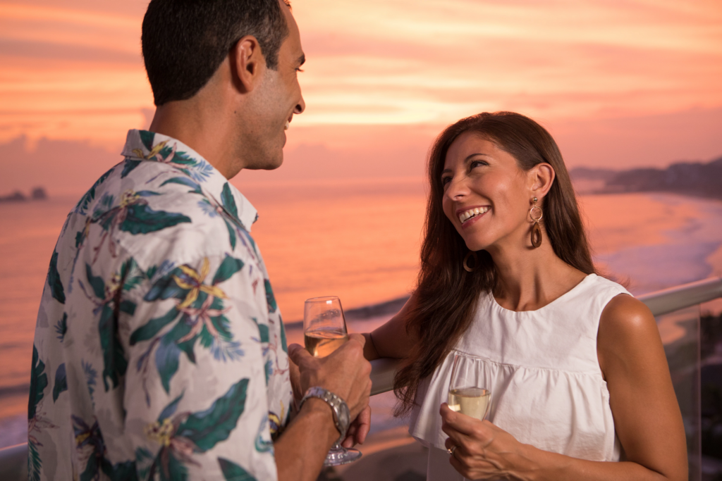 sudix terrace couple sunset lifestyle11 am.png